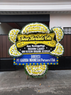 Papan Bunga Duka di Jalan Gedang