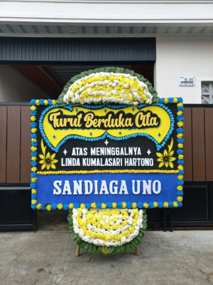 Papan Bunga Duka di Jalan Gedang